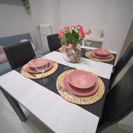 Appartamento Moderno ❴ 300 Mt. Da Porta Nuova ❵ Turin Bagian luar foto
